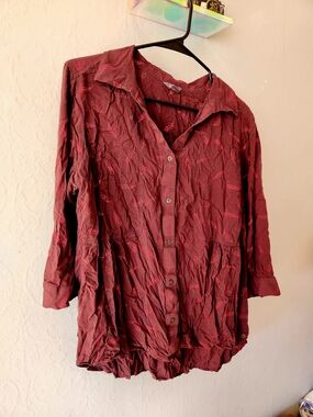 Eddie Bauer XL Burgundy Button-Down Feather Shirt